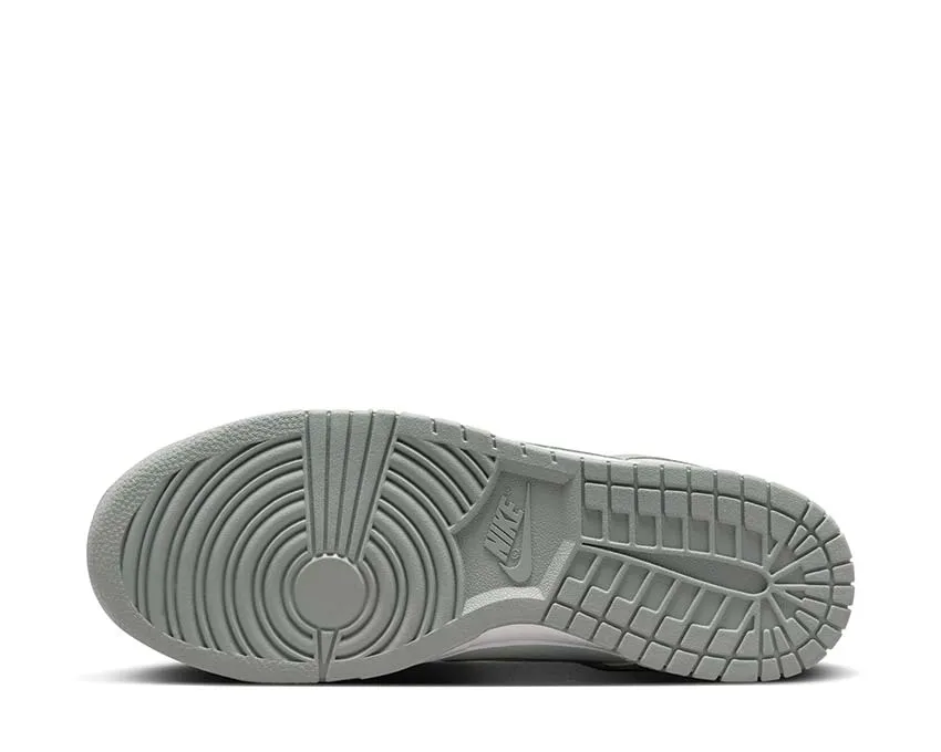 Comfort Upper Material Moisture control Nike Dunk Low Retro