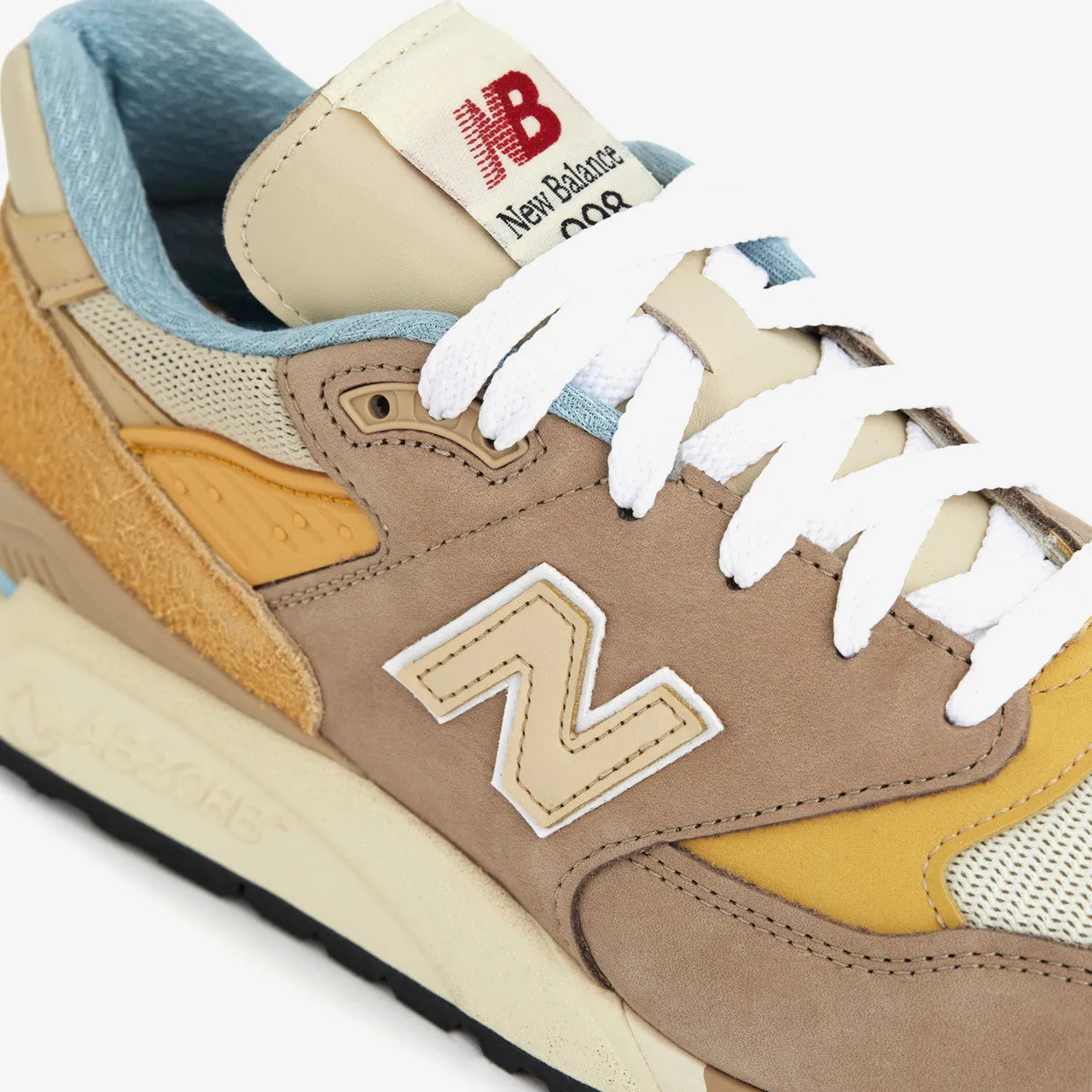 998 Modern Bold group walk