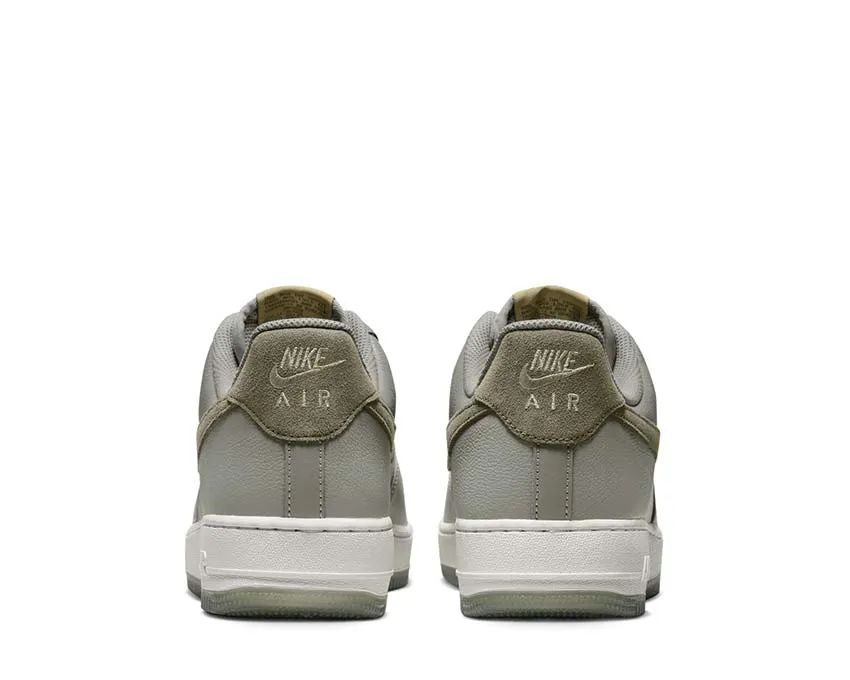 Timeless Form Nike Air Force 1 '07 LV8