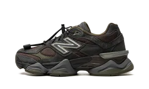 9060 "Blacktop/Dark Moss/Black" Roll Step