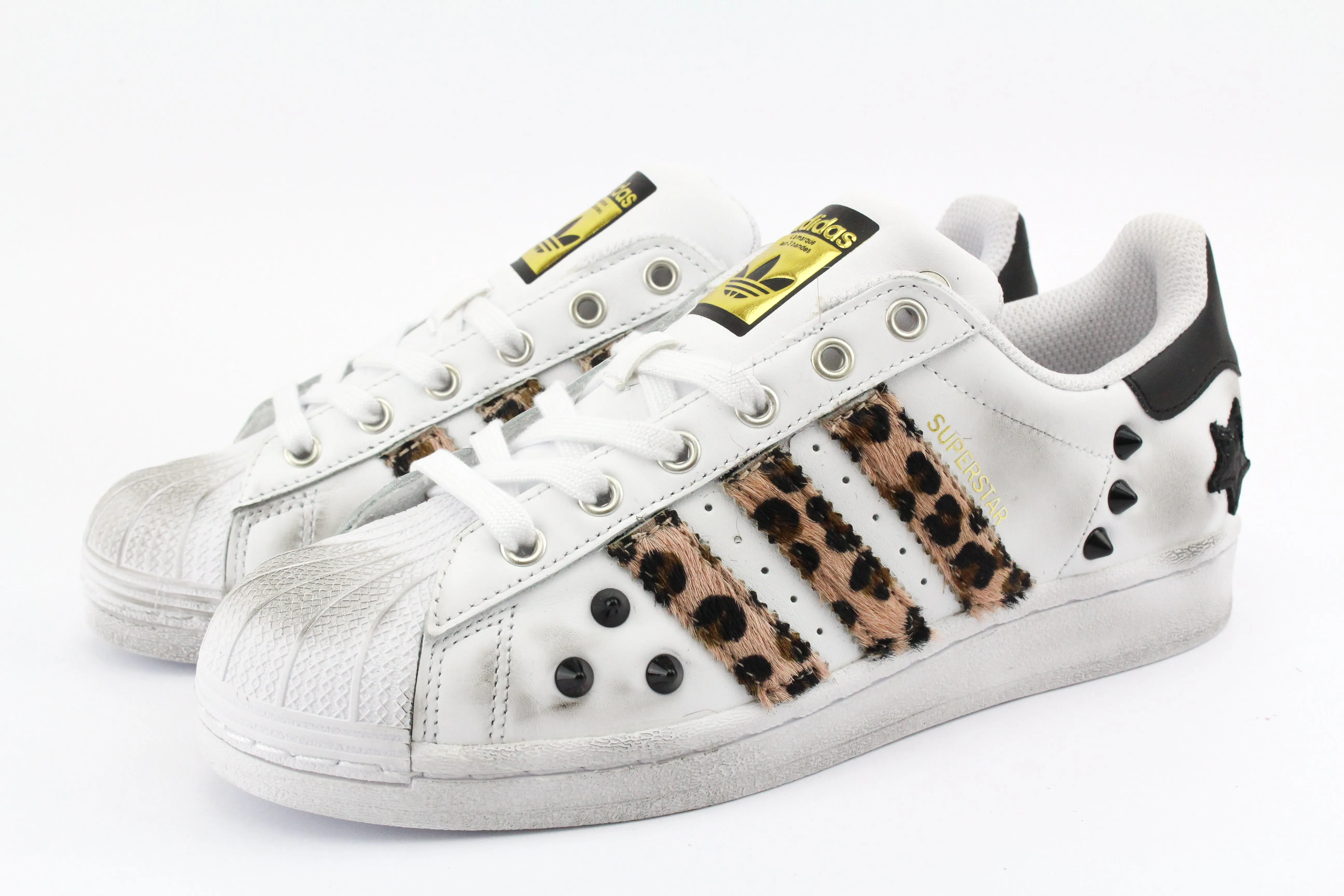 Adidas Superstar Maculate Pink Borchie & Cuore shoe style