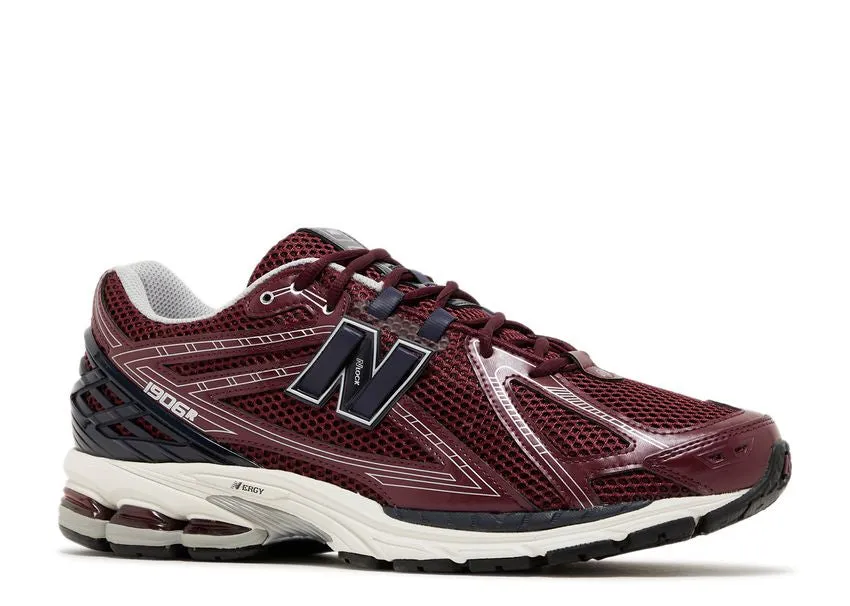 Street Motion New Balance 1906R Burgundy Black
