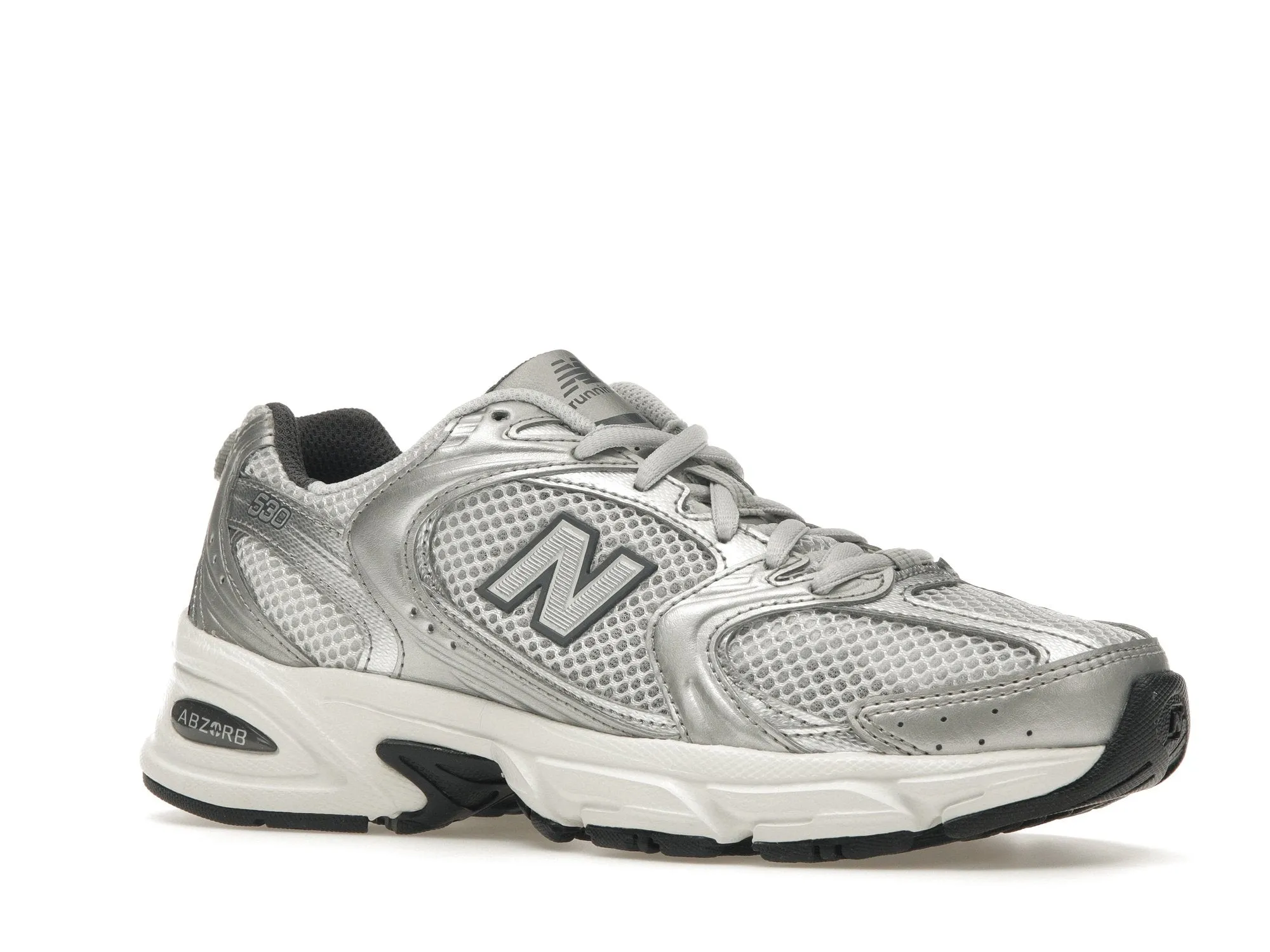 New Balance 530 Grey Matter Silver Metallic Camera Look night walk