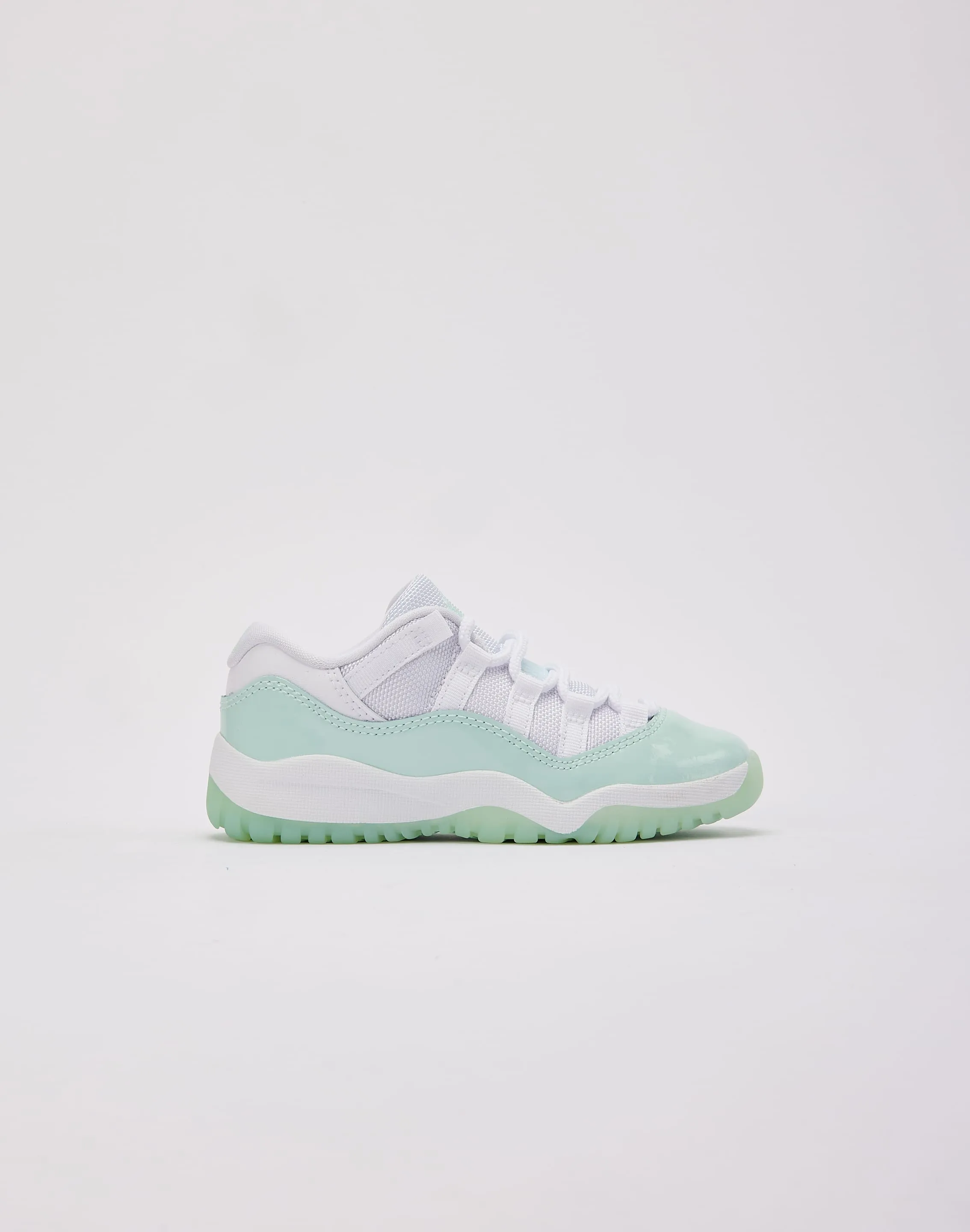 Jordan Air Jordan 11 Retro Low 'Igloo' Pre-School design Body Align