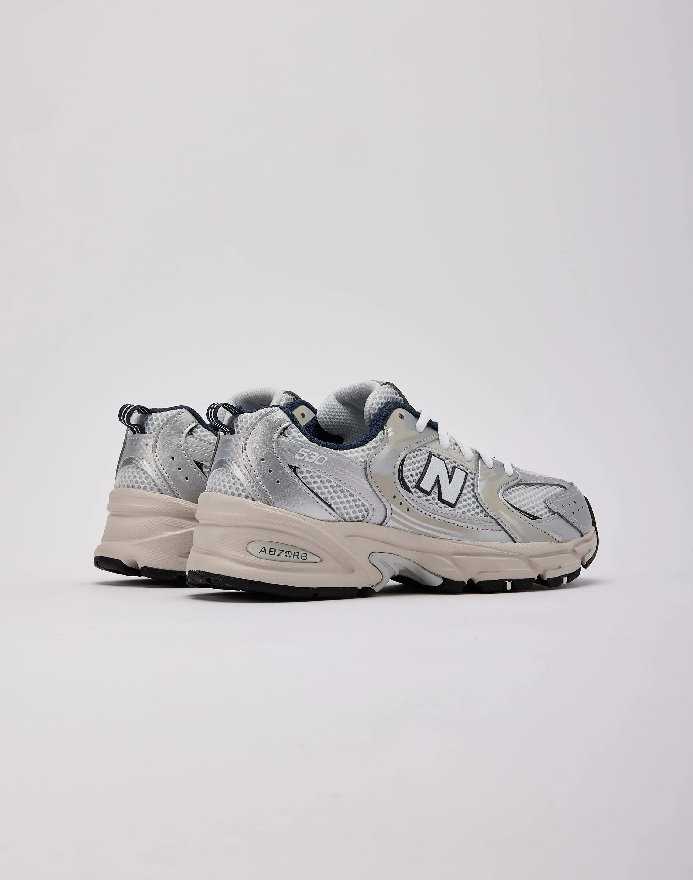 New Balance 530 Grade-School Fall Outfit