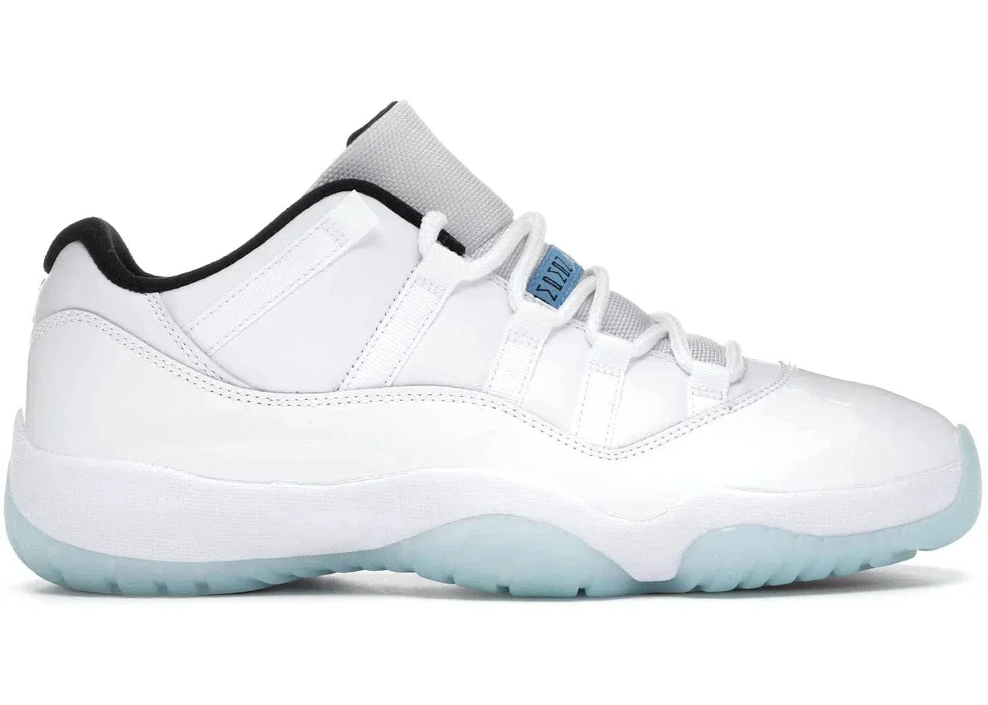 Jordan 11 Retro Low Legend Blue snow walk