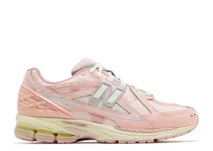 Soft Edge New Balance 1906R Lunar New Year Pink